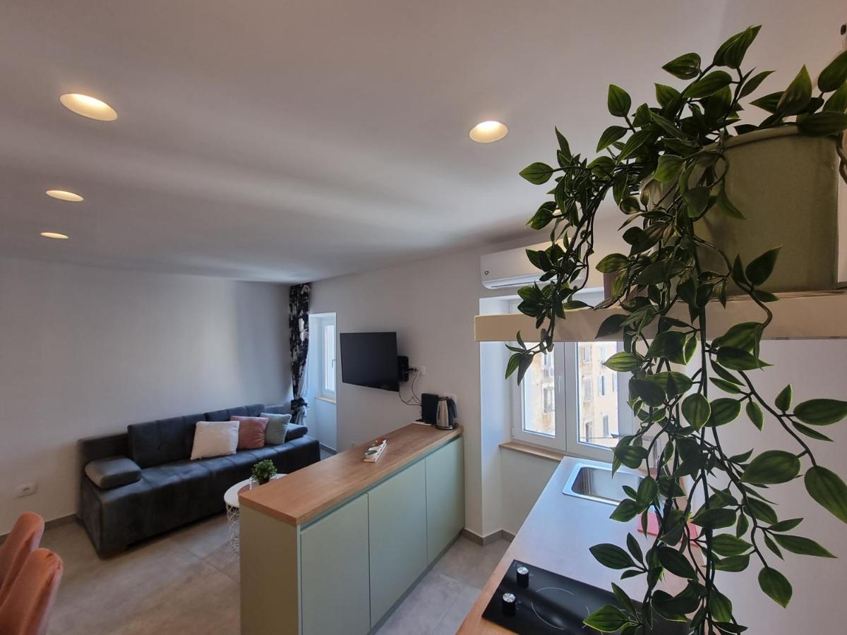 As Deluxe Apartments Пиран Экстерьер фото